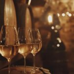 Soutirage de printemps : opération en cave pour clarifier le vin, comparaison avec les autres techniques modernes
